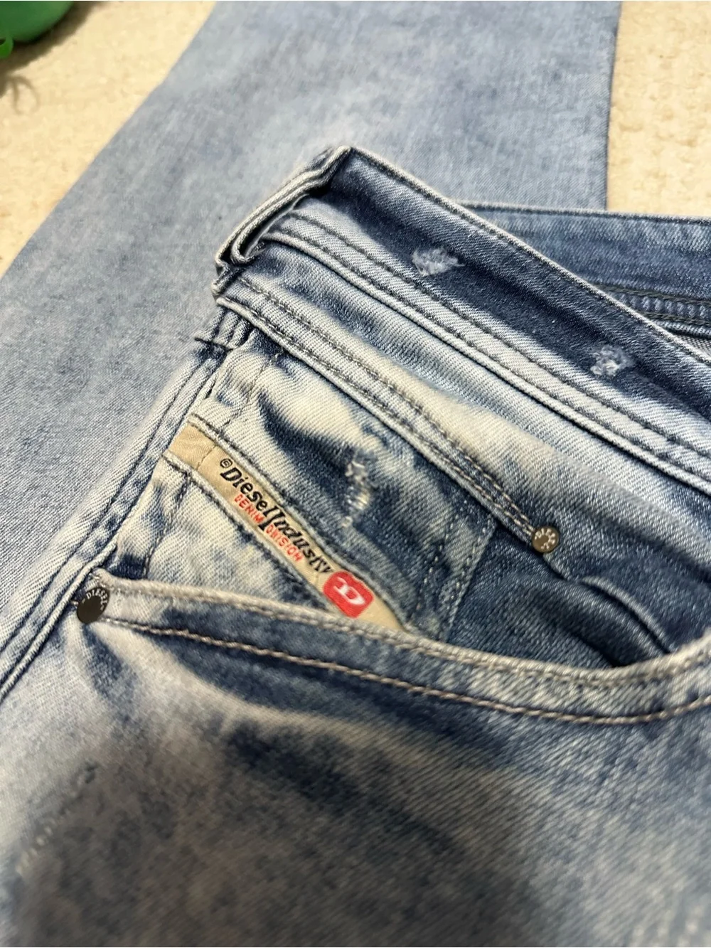 Diesel Men’s Denim Belther-R Regular Slim Tapered Acid Wash